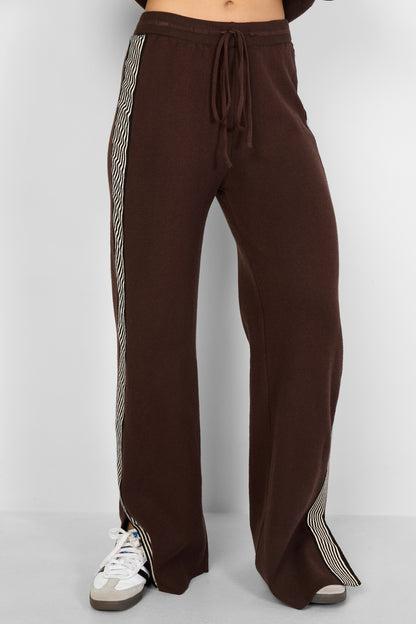 Knitted trousers with stripes